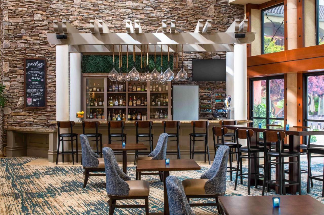Doubletree By Hilton Sonoma Wine Country Hotel Rohnert Park Exterior photo