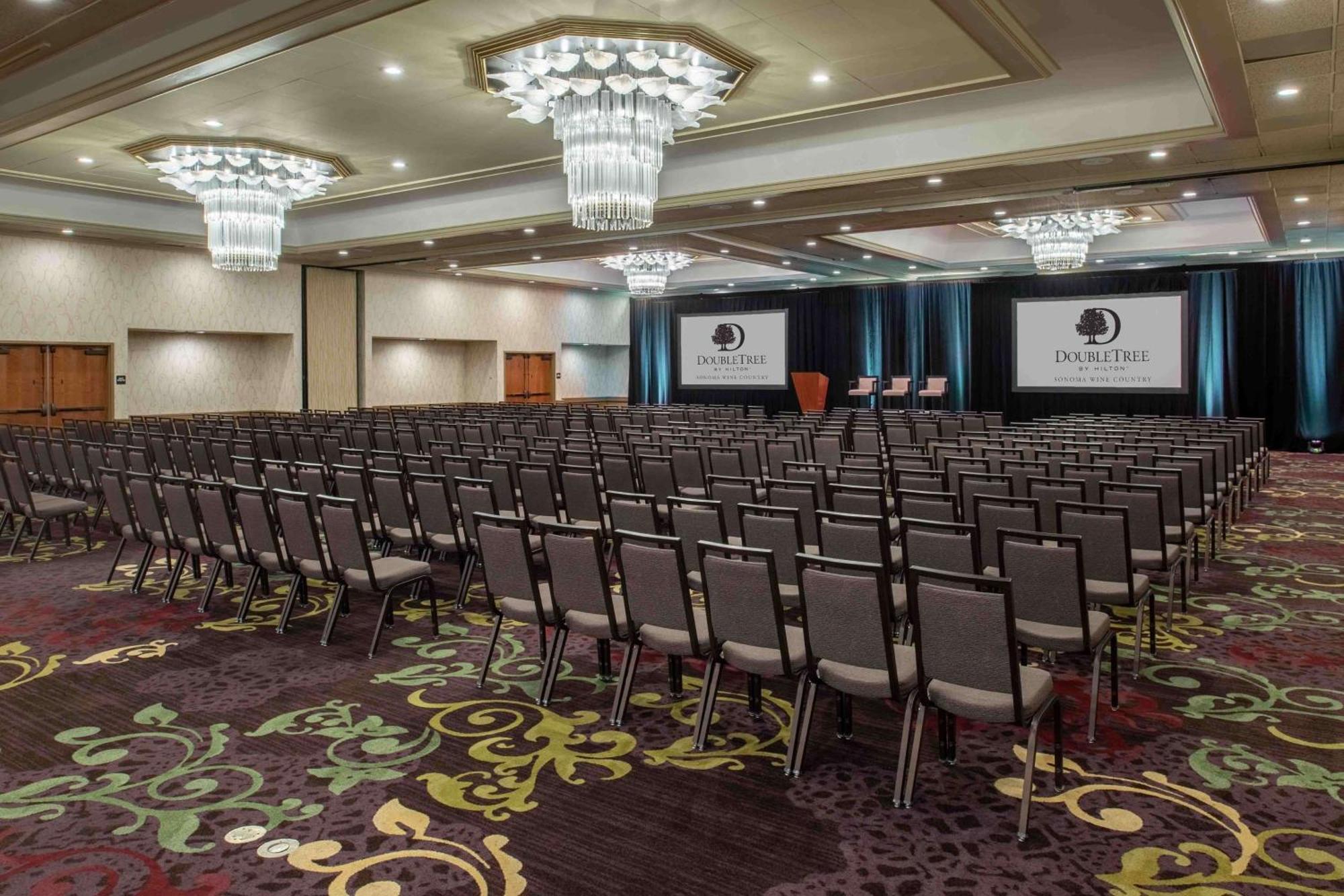 Doubletree By Hilton Sonoma Wine Country Hotel Rohnert Park Exterior photo